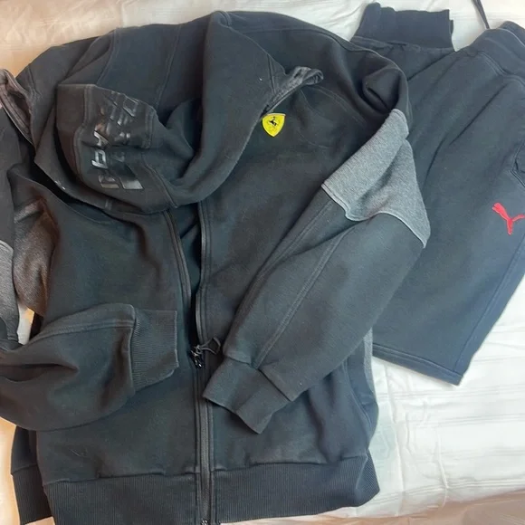 Puma X Ferrari Full Zip sweatshirt and sweatpants 2 piece Set Size L and XL